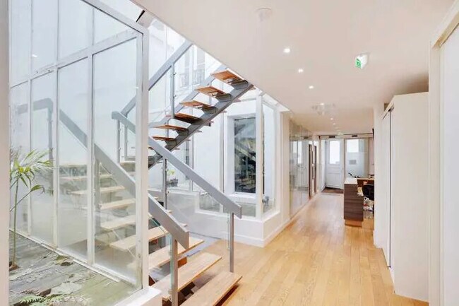 Plus de détails pour Bureau à vendre