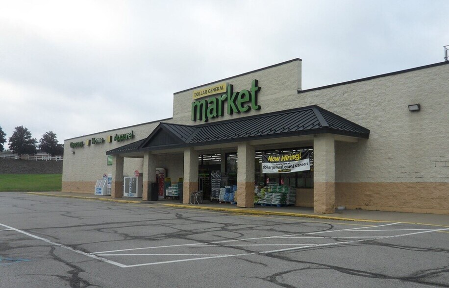 1305 Canton Rd NW, Carrollton, OH à louer - Photo de l’immeuble – Image 1 sur 6