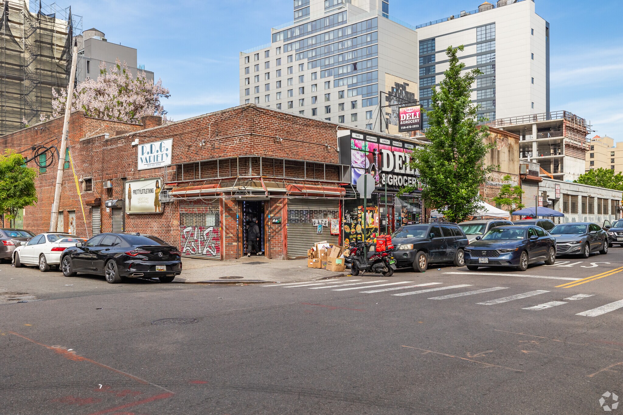 10-01-10-03 40th Ave, Long Island City, NY à louer Photo principale– Image 1 sur 7