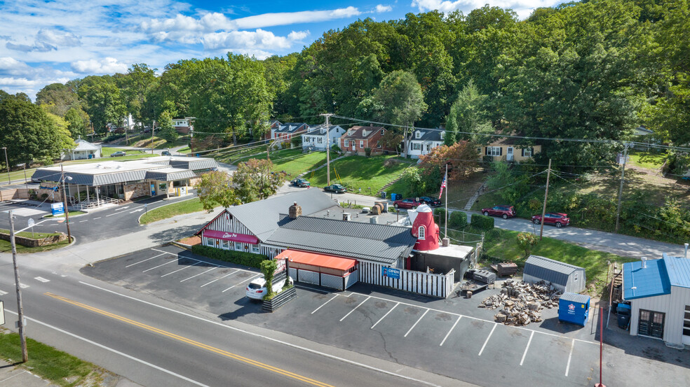 2902 Brambleton Ave SW, Roanoke, VA à vendre - Aérien – Image 2 sur 19