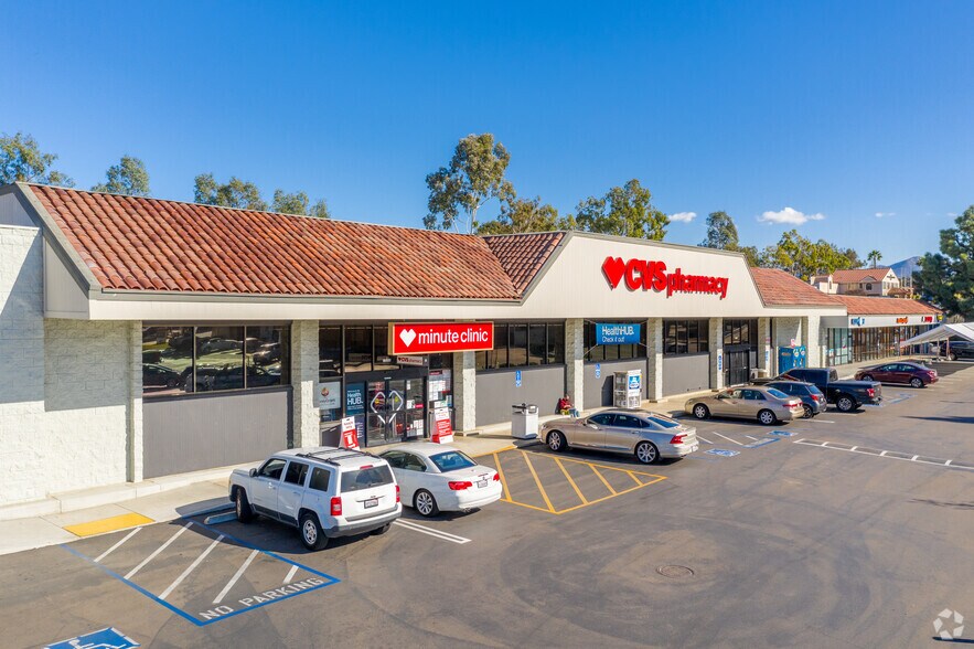 12336-12378 Poway Rd, Poway, CA à vendre - Photo de l’immeuble – Image 2 sur 10