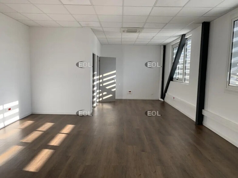 230 Rue Henri Delaunay, Aix-en-Provence à louer - Photo de l’immeuble – Image 3 sur 3