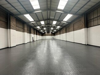 Plus de détails pour Charlton Dr, Cradley Heath - Industriel/Logistique à louer