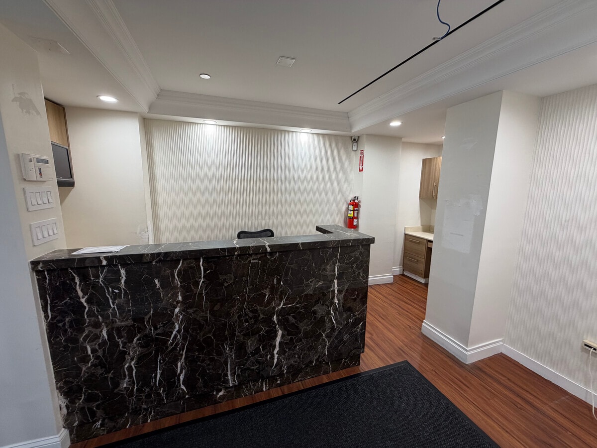 2408-2412 Ocean Ave, Brooklyn, NY 11229 - Lot MO -  - Photo intérieure - Image 2 of 14