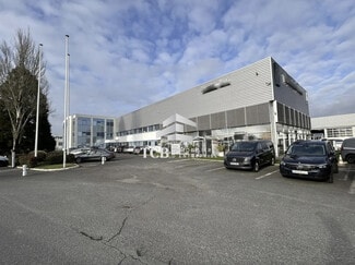 Plus de détails pour Local d'activités à louer