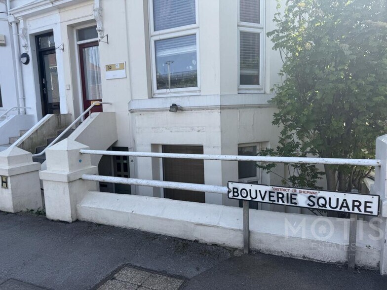 32 Bouverie Sq, Folkestone à louer - Photo de l’immeuble – Image 2 sur 10