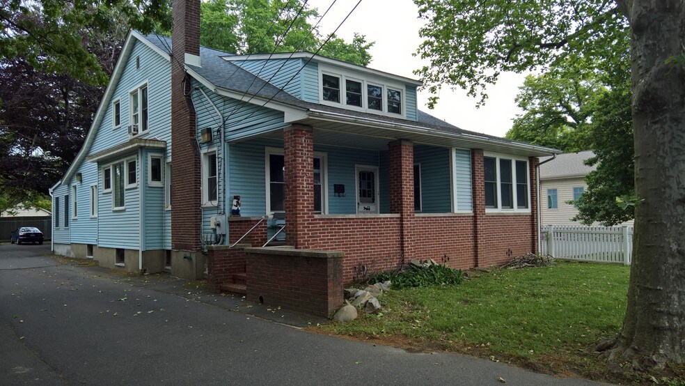 2420 Nottingham Way, Hamilton, NJ à vendre - Photo de l’immeuble – Image 3 sur 9