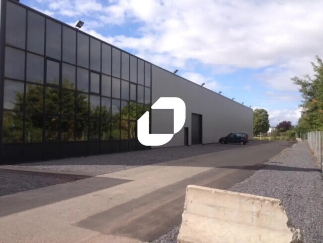 Plus de détails pour Bureau, Local d'activités à louer