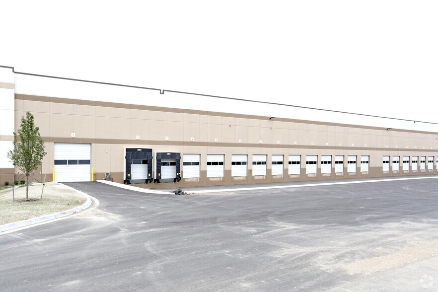 1400 E 10 Mile Rd, Hazel Park, MI à louer - Photo de l’immeuble – Image 3 sur 14