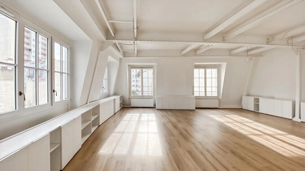 Bureau dans Paris à louer - Photo de l’immeuble – Image 2 sur 7