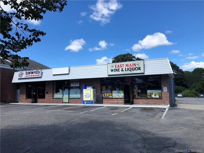 15-19 E Main St, Clinton, CT à vendre - Photo de l’immeuble – Image 1 sur 6