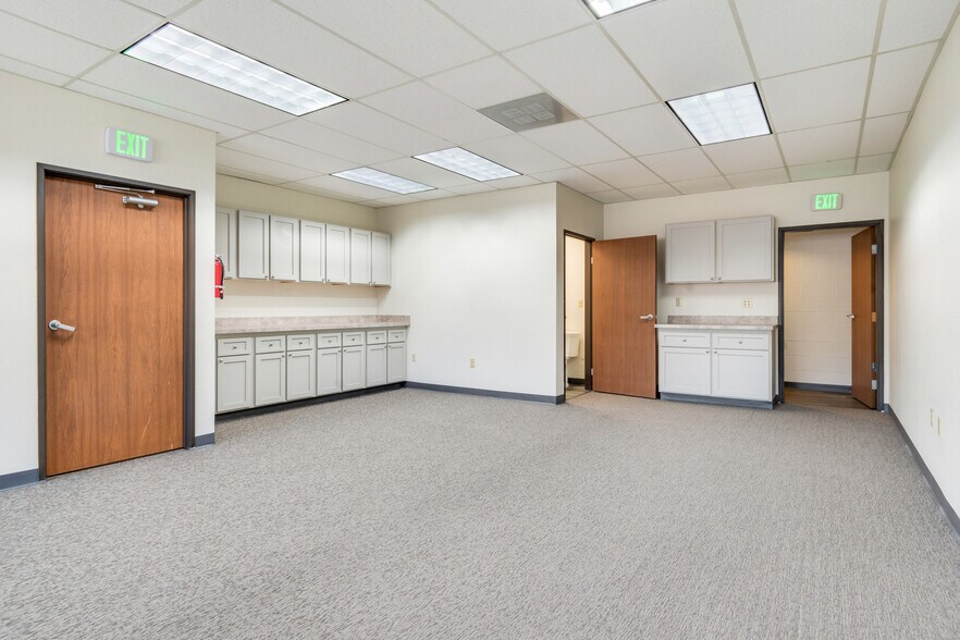 538 E Stuart Ave, Redlands, CA à louer - Photo intérieure – Image 2 sur 6