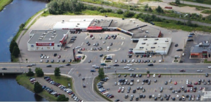 1186 Memorial Ave, Thunder Bay, ON à louer - Photo principale – Image 1 sur 1