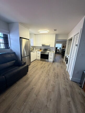 Plus de détails pour 1212 SW 30th Pl, Miami, FL - Logement à vendre