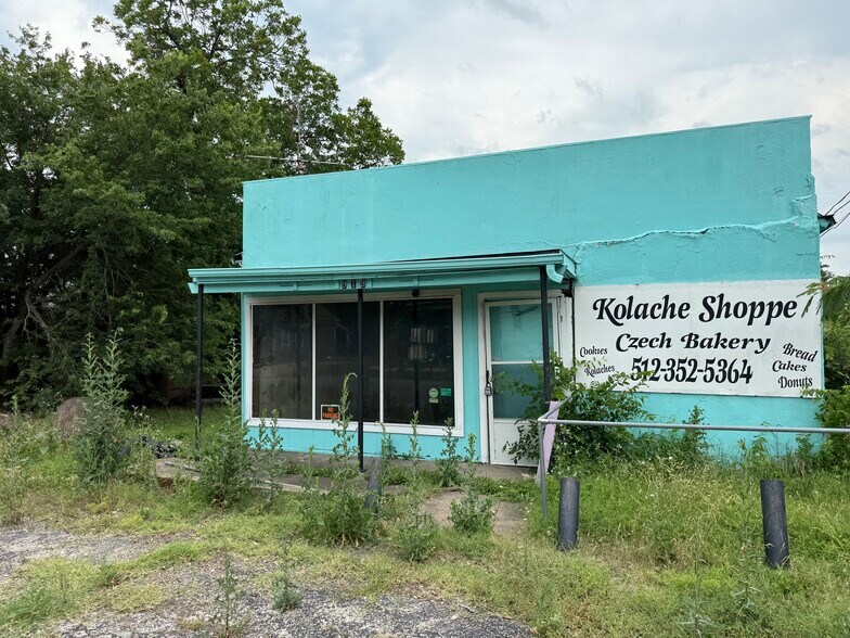 919 W 4th St, Taylor, TX à vendre - Photo de l’immeuble – Image 3 sur 5
