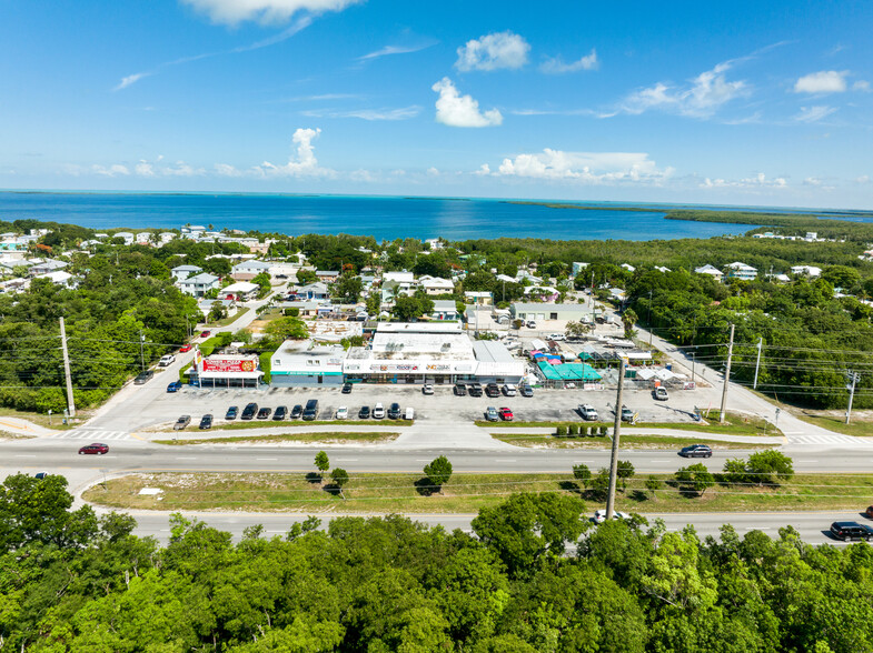100636 Overseas Hwy, Key Largo, FL à vendre - Aérien – Image 1 sur 37