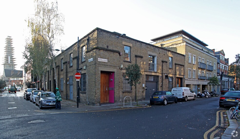 40-48 Bromells Rd, Londres à louer - Photo principale – Image 1 sur 5