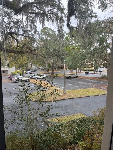 325 John Knox Rd, Tallahassee, FL à louer - Photo de l’immeuble – Image 3 sur 8