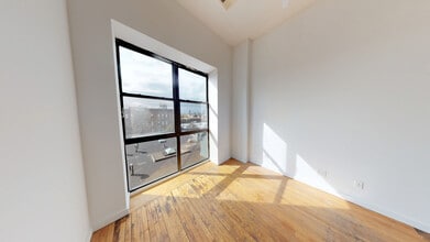 649 Morgan Ave, Brooklyn, NY à louer Photo intérieure– Image 2 sur 6