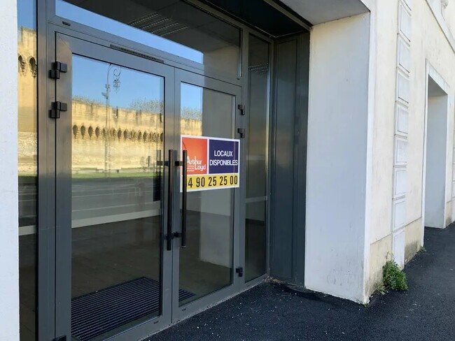 Plus de détails pour Bureau à vendre