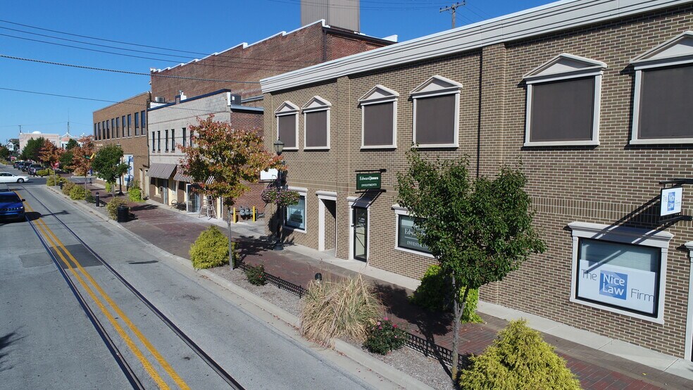114-116 S Buckeye St, Kokomo, IN à louer - Photo de l’immeuble – Image 3 sur 5