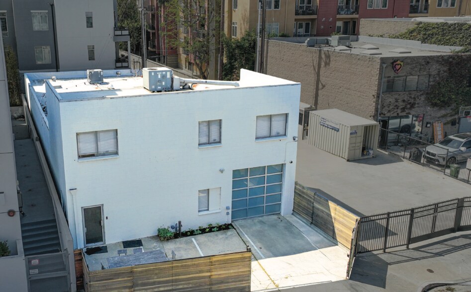 13336 Beach Ave, Marina Del Rey, CA à vendre - Photo de l’immeuble – Image 2 sur 12