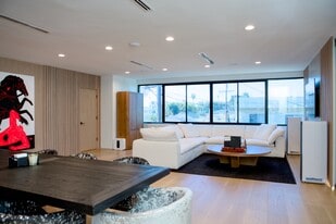 648 N St. Andrews Pl, Los Angeles CA - Bureau