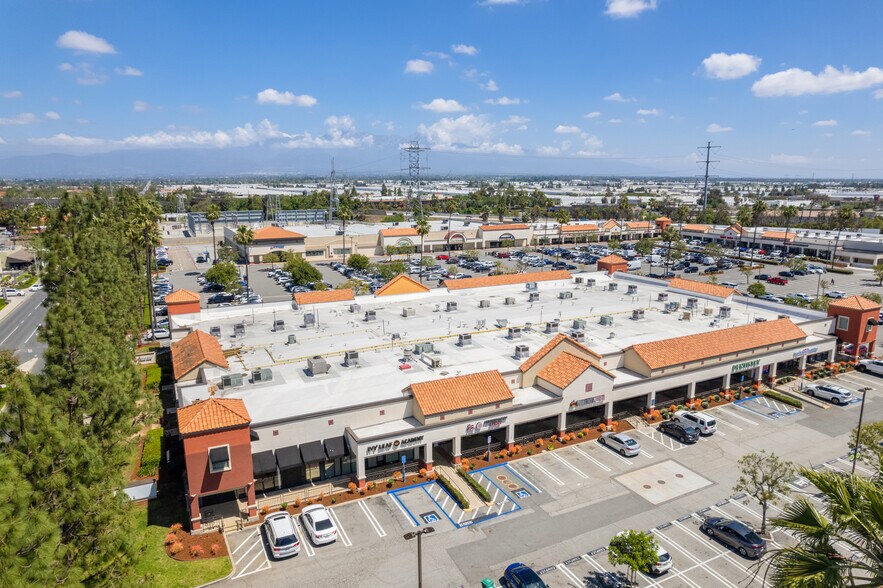4200 Chino Hills Pky, Chino Hills, CA à louer - Photo de l’immeuble – Image 2 sur 12
