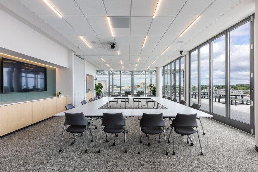 3901 N Fairfax Dr, Arlington, VA à louer - Photo intérieure – Image 3 sur 21