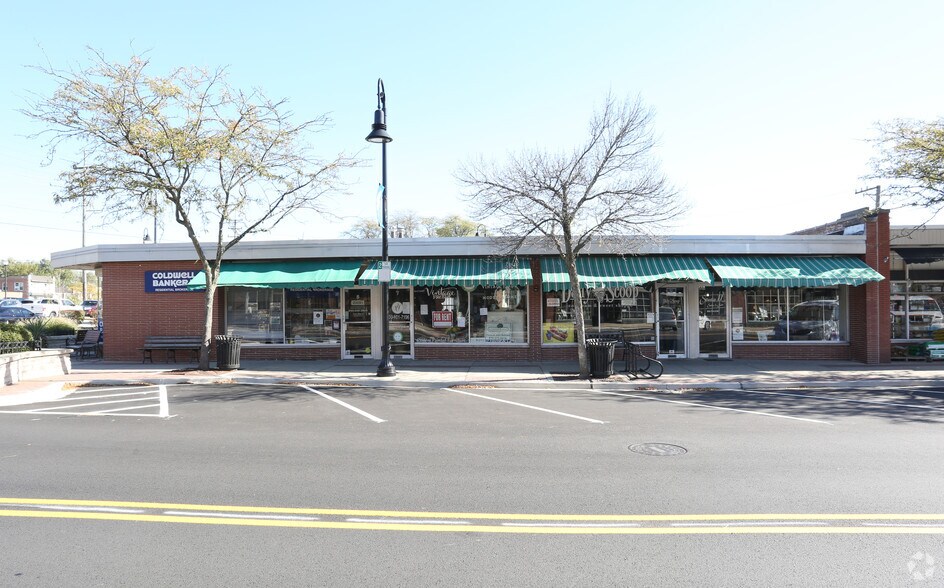 5-11 S Prospect Ave, Clarendon Hills, IL à louer - Photo de l’immeuble – Image 3 sur 3