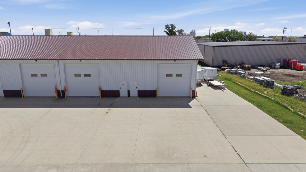 4110 14th Ave N, Fargo, ND à vendre - Photo de l’immeuble – Image 3 sur 20