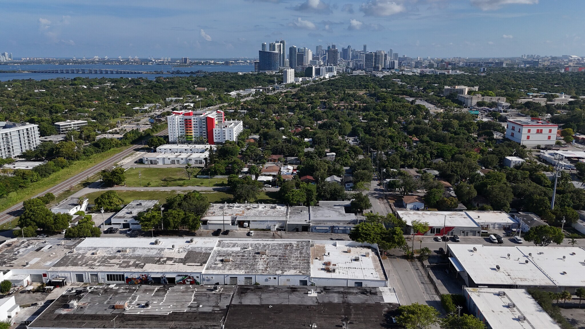 301-395 NE 59th St, Miami, FL à louer Photo intérieure– Image 1 sur 2
