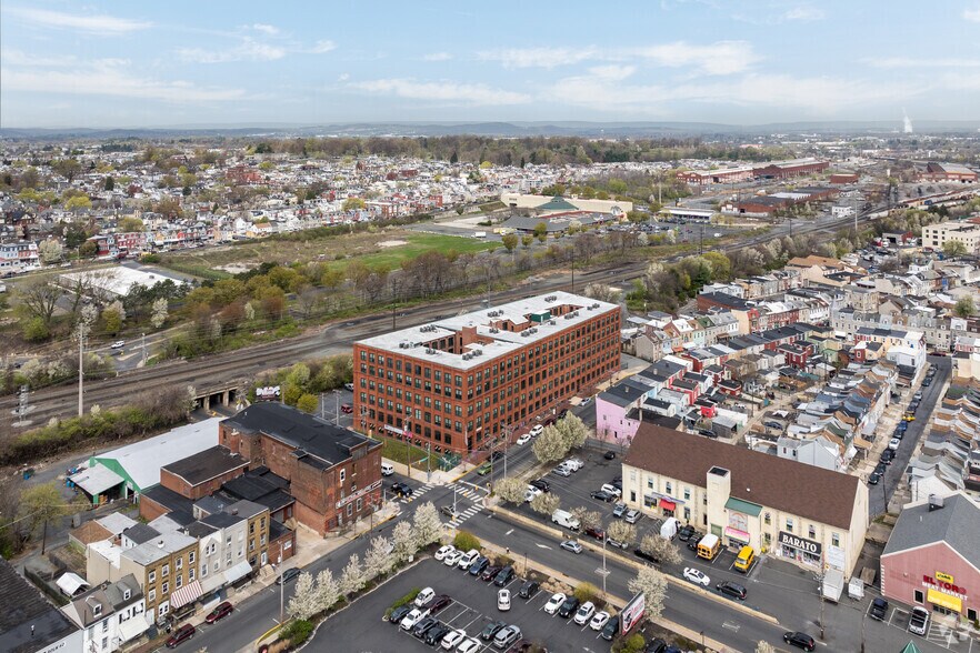 702 N 8th St, Reading, PA à vendre - Aérien – Image 2 sur 4