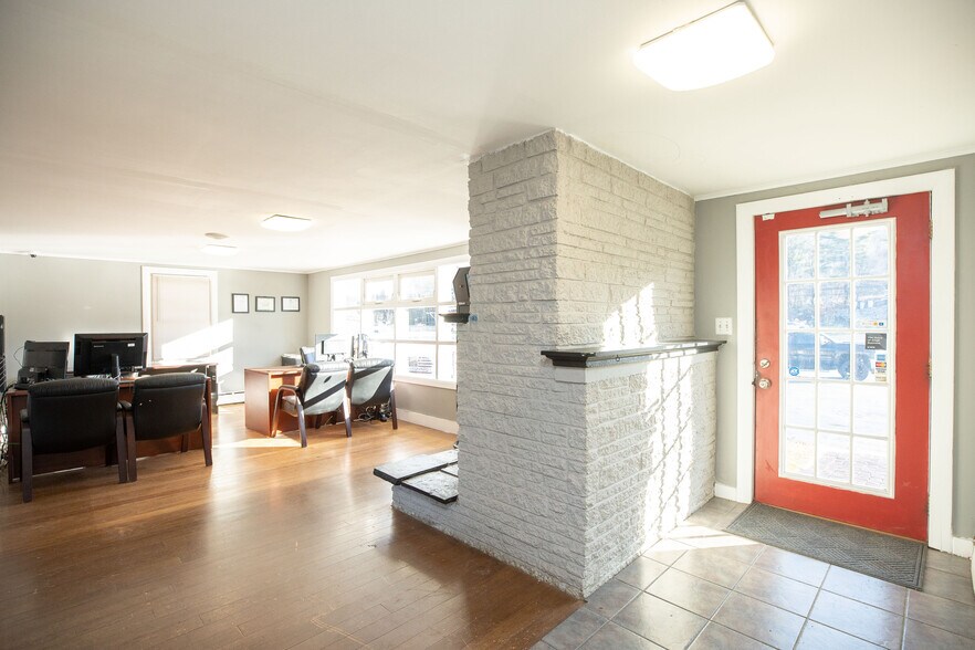 1170 Hooksett Rd, Hooksett, NH à louer - Photo de l’immeuble – Image 2 sur 20