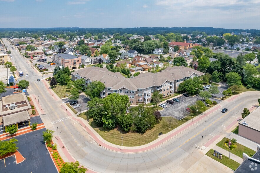 2409 10th Ave, South Milwaukee, WI à vendre - Aérien – Image 3 sur 18