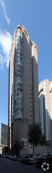 55 Centre Ave, Toronto, ON à vendre - Photo principale – Image 1 sur 2