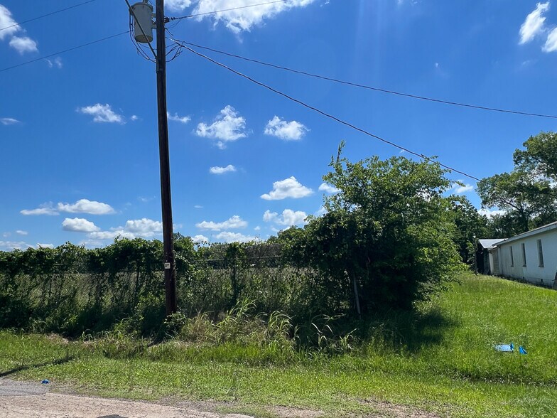 Lot #1 1st Street, Crockett, TX à vendre - Photo de l’immeuble – Image 2 sur 7