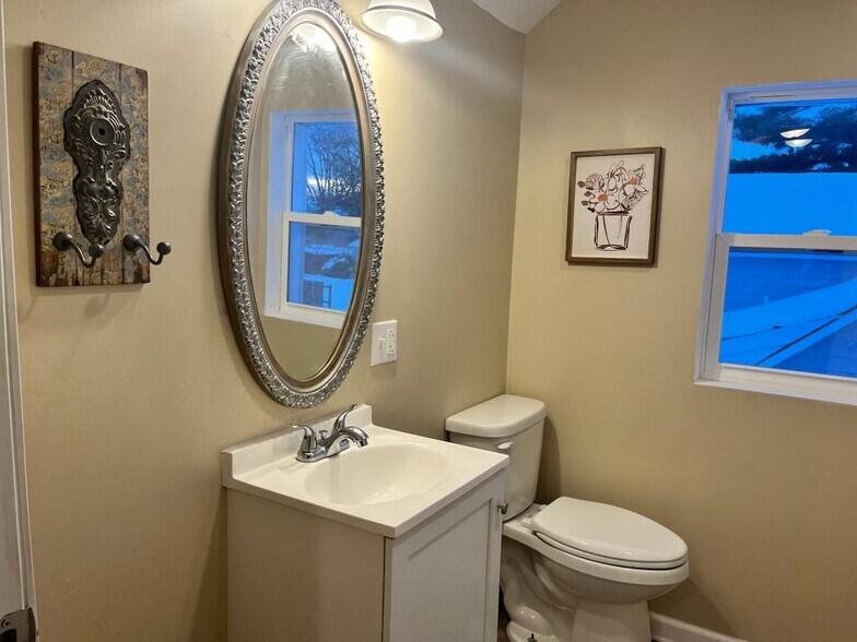 10 Buildings, 34/35 Units - 11.4% Cap portefeuille de 9 biens à vendre sur LoopNet.fr - Photo de l’immeuble – Image 3 sur 91