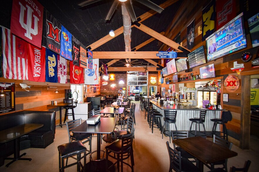 401 State Highway 156, Pointblank, TX à vendre - Photo intérieure – Image 3 sur 22