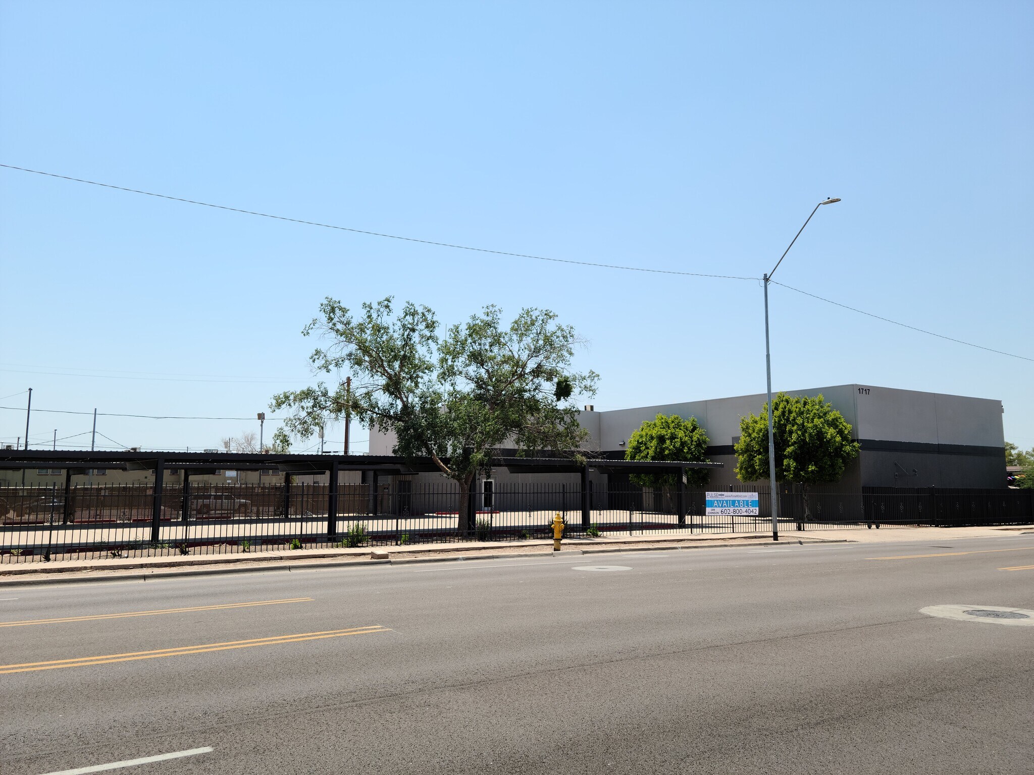 1717 E Van Buren St, Phoenix, AZ à louer Photo principale– Image 1 sur 34