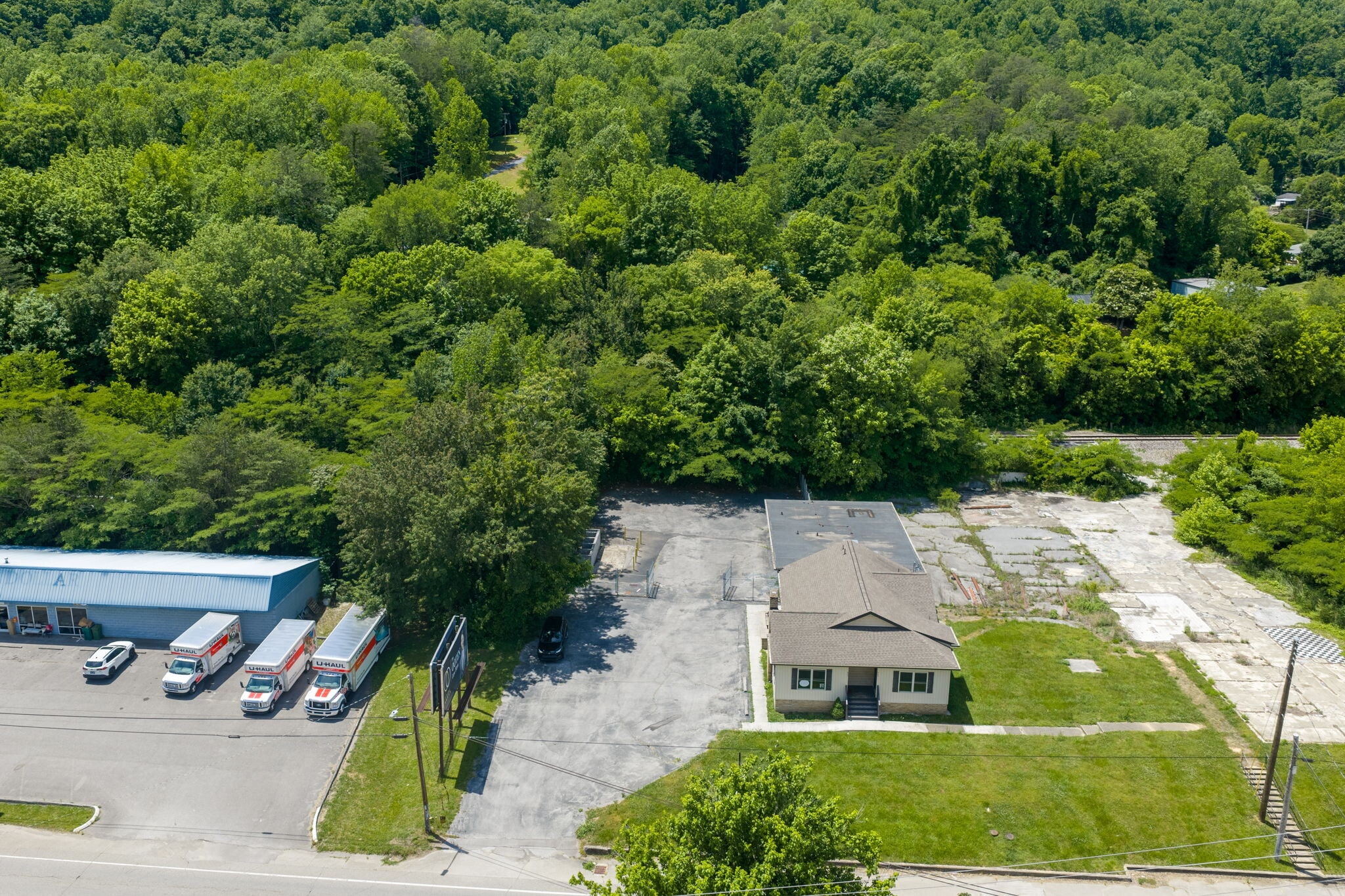 901 S Main St, Rocky Top, TN à louer Photo intérieure– Image 1 sur 34