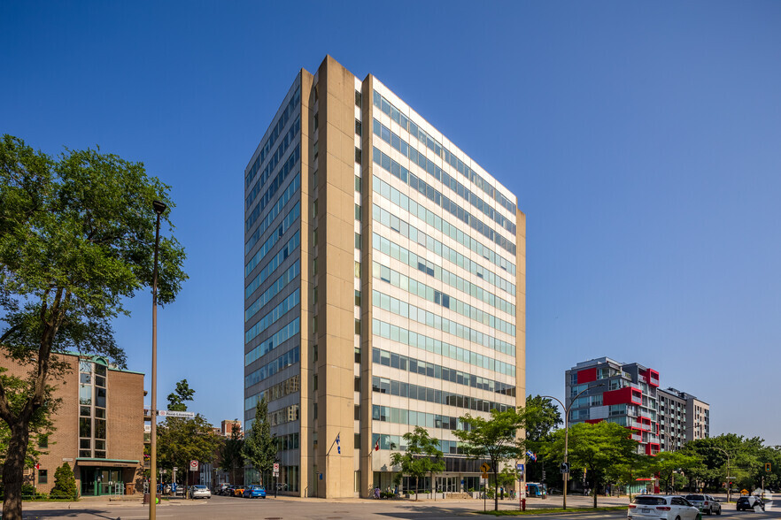 1055 Boul René-Lévesque E, Montréal, QC à louer - Photo de l’immeuble – Image 2 sur 5