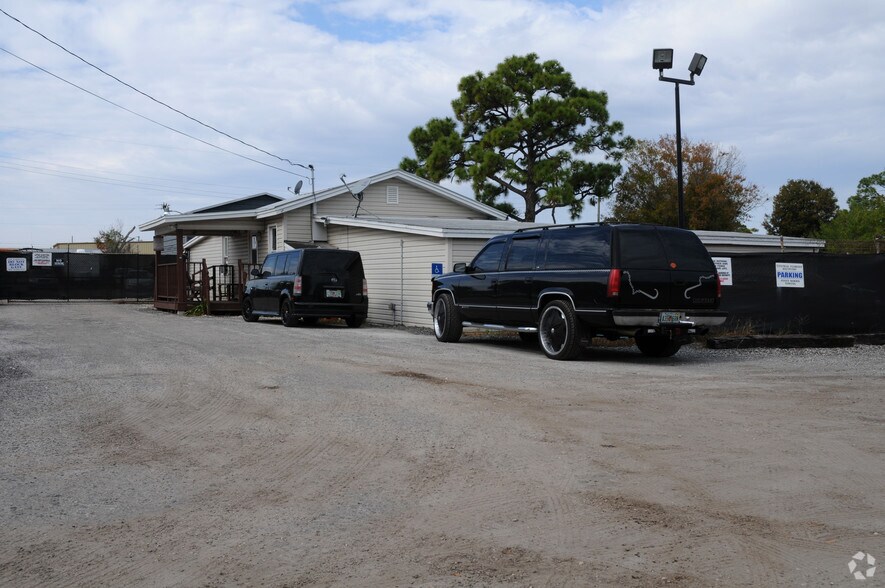 3625 SE Pleasant Acres Rd, Fort Pierce, FL à louer - Photo de l’immeuble – Image 3 sur 4