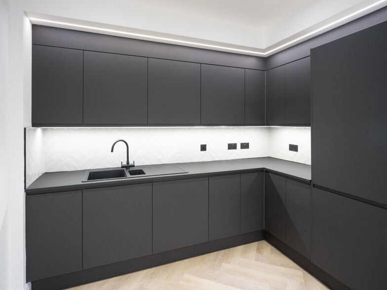 8 Nelson Mandela Pl, Glasgow à louer - Photo de l’immeuble – Image 2 sur 45