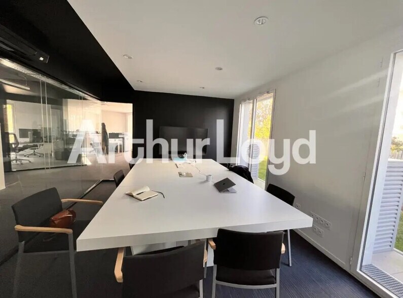Bureau dans Caen à louer - Photo de l’immeuble – Image 3 sur 5