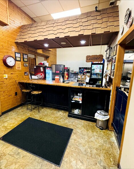 144 S Main St, Waynesville, OH à louer - Photo de l’immeuble – Image 3 sur 40