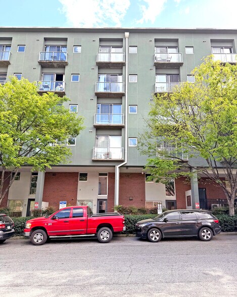 620 Glen Iris Dr, Atlanta, GA à louer - Photo de l’immeuble – Image 3 sur 13