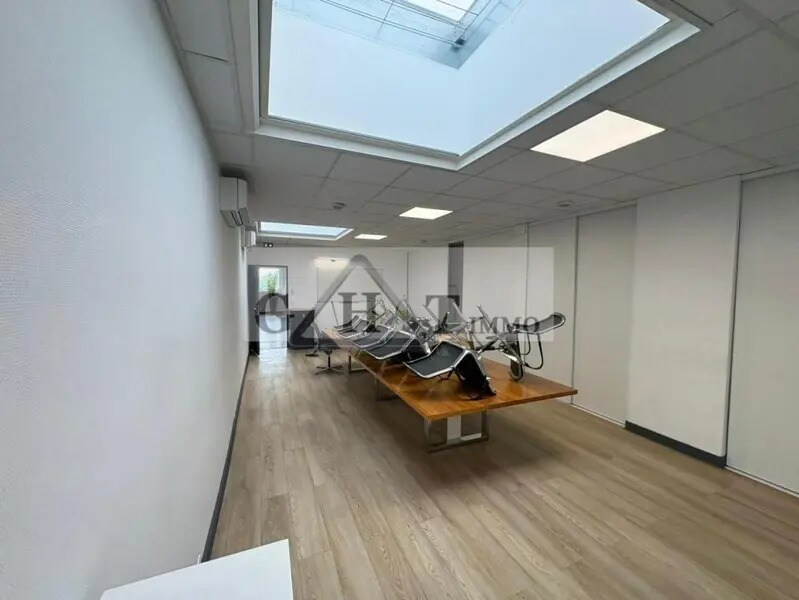 Bureau dans Vaux-le-Pénil à louer Photo intérieure– Image 1 sur 13