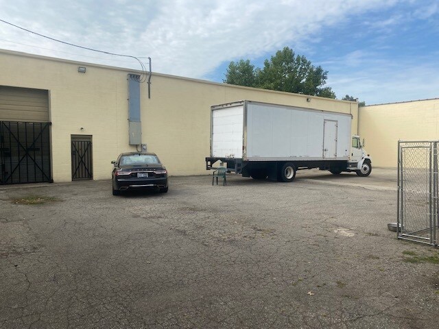 12811-12841 Hillview St, Detroit, MI à louer - Photo de l’immeuble – Image 3 sur 4