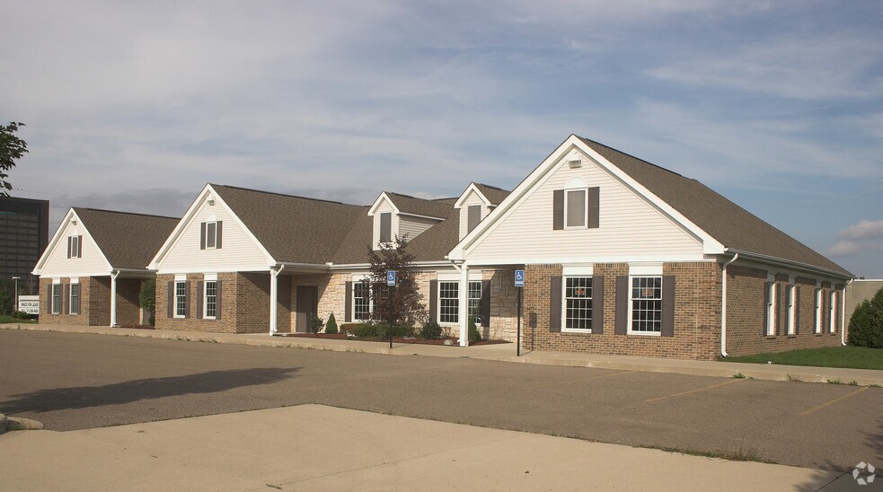 13909 Pennsylvania Rd, Riverview, MI à louer - Photo de l’immeuble – Image 2 sur 7